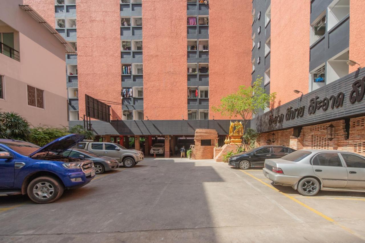 Infinite Hotel Bangkok Exterior photo