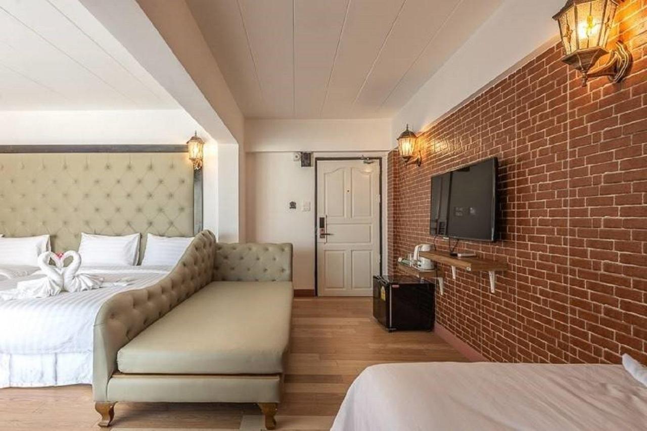 Infinite Hotel Bangkok Exterior photo